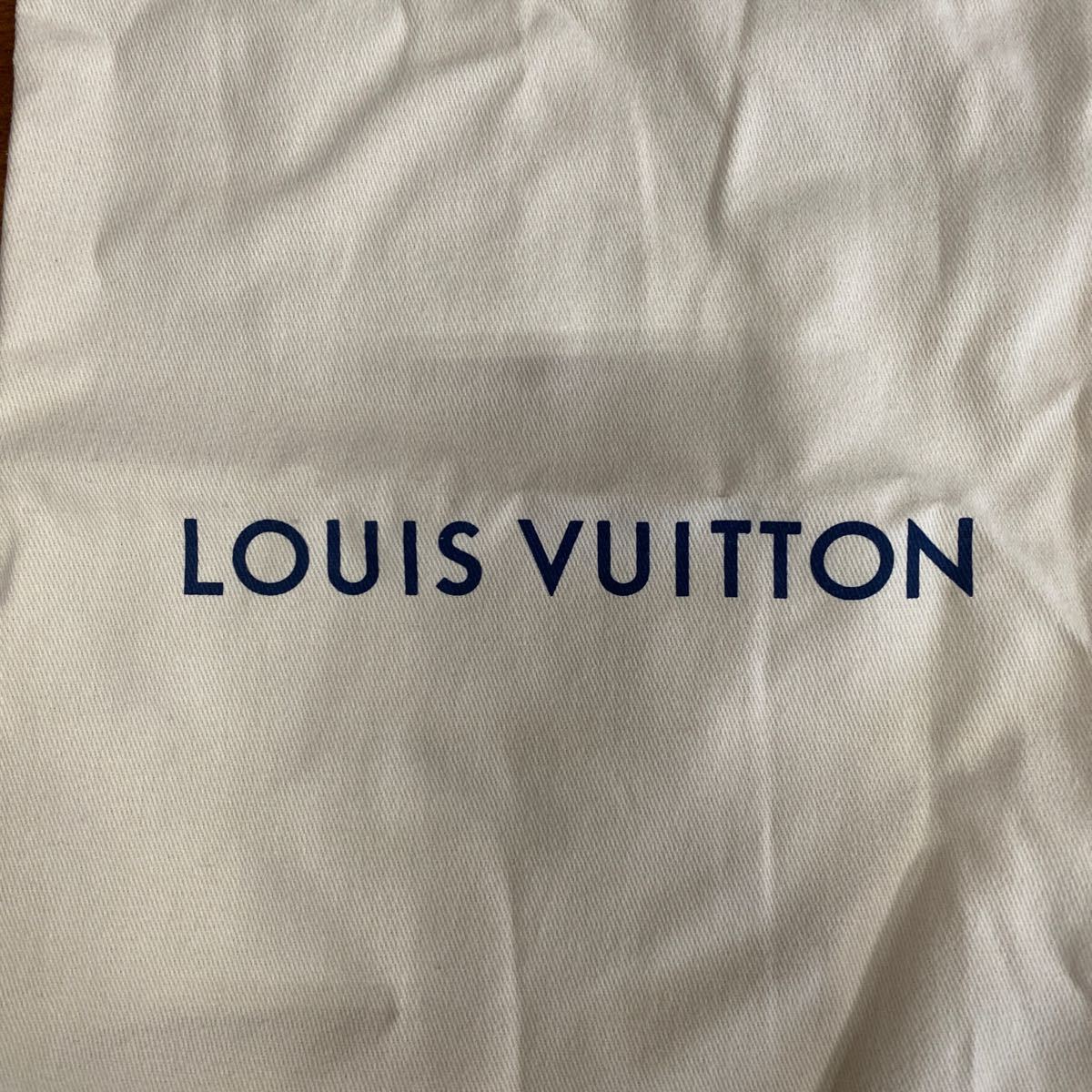 LOUIS VUITTON ルイヴィトン 布袋 巾着袋 巾着 靴袋 汚れ無し　折れ目有り_画像2