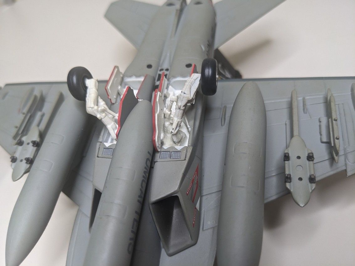 ホビーマスター 1/72 McDonnell Douglas F/A-18E Super Hornet USN VFA-31