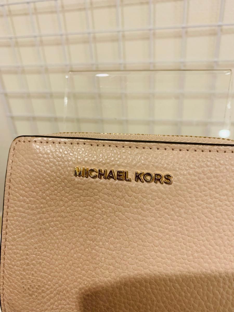 【まあまあ美品】 MICHAEL KORS マイケルコース ラウンドファスナー ウォレット 財布 レザー　折り財布　ミニ財布