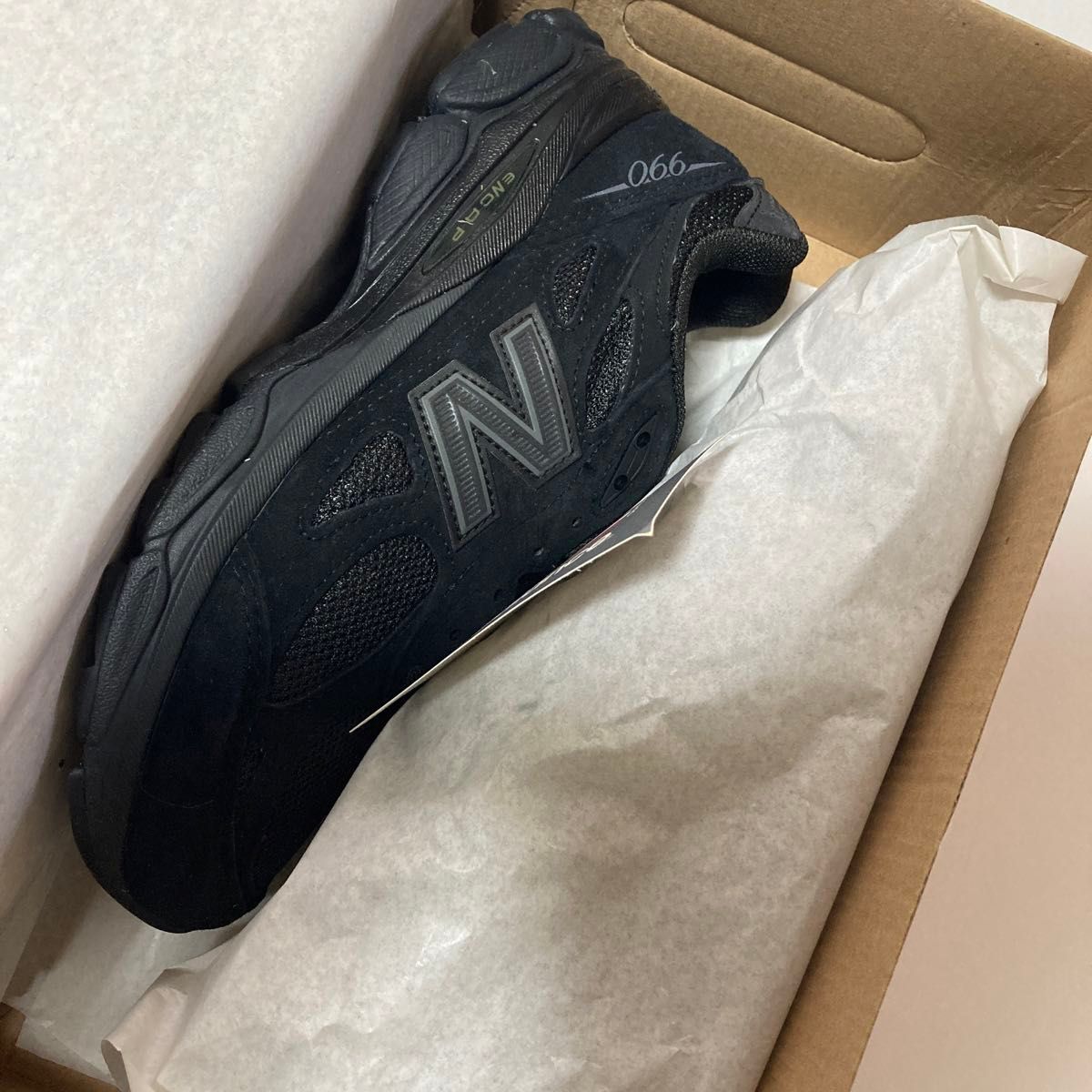 新品未使用　New Balance W990 TB3 D トリプルブラック ニューバランス 22.5cm 最後の1足早い者勝ち