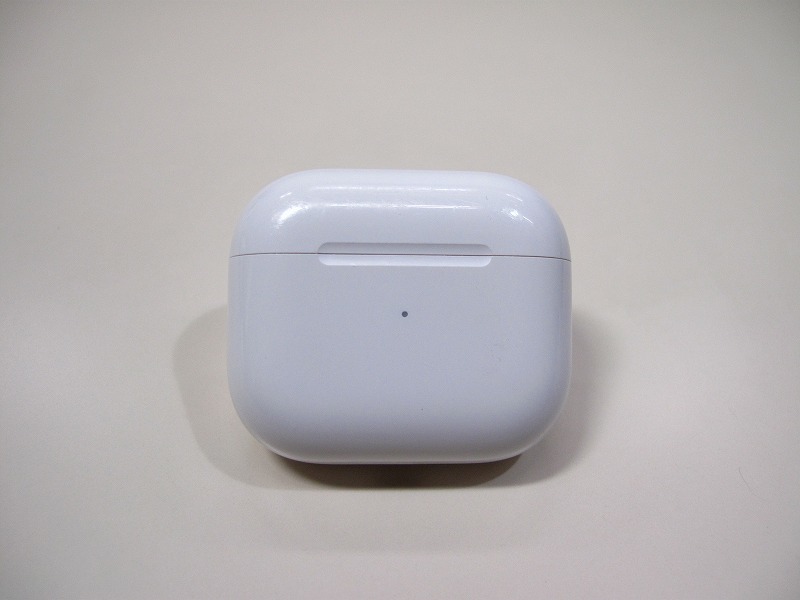 Apple純正 AirPods (第3世代 MagSafe 充電ケース) A2566 MME73J/A エアーポッズ 充電ケースのみの出品です。_画像1