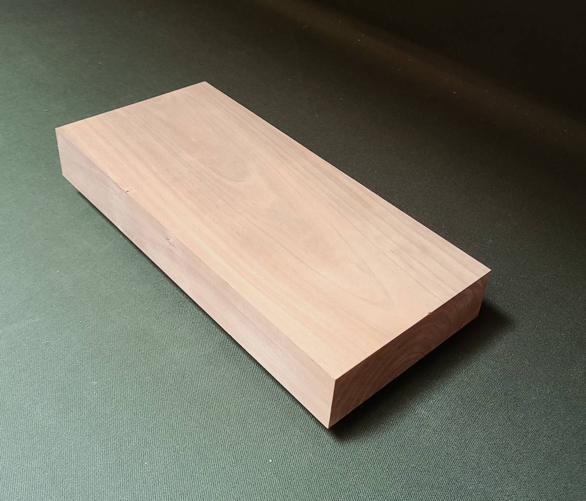 チェリー ■ 無垢板 プレナー加工品 彫刻材 小物 銘木 DIY ■（485）　　　_画像1