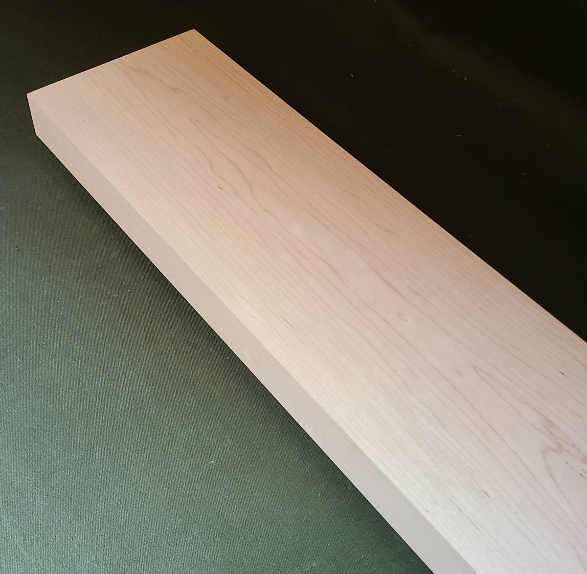 メープル 【即決】◆ 無垢板 プレナー加工品 楽器材 看板板 小物 銘木 DIY ◆（397）_画像2