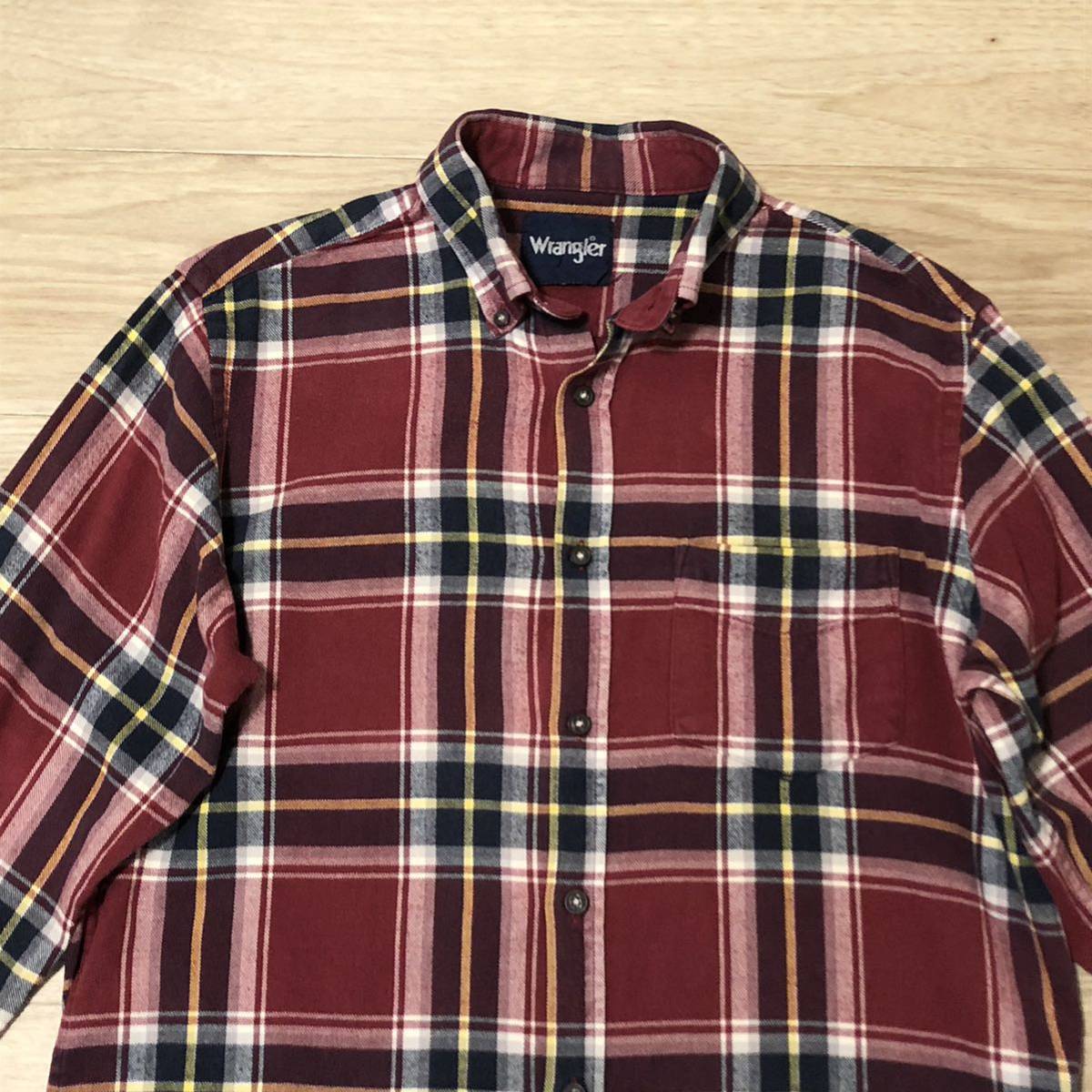 Wrangler 長袖シャツ 赤ネイビー黄白チェック柄 メンズMサイズ Wrangler 長袖シャツ 赤ネイビー黄白チェック柄 メンズMサイズ