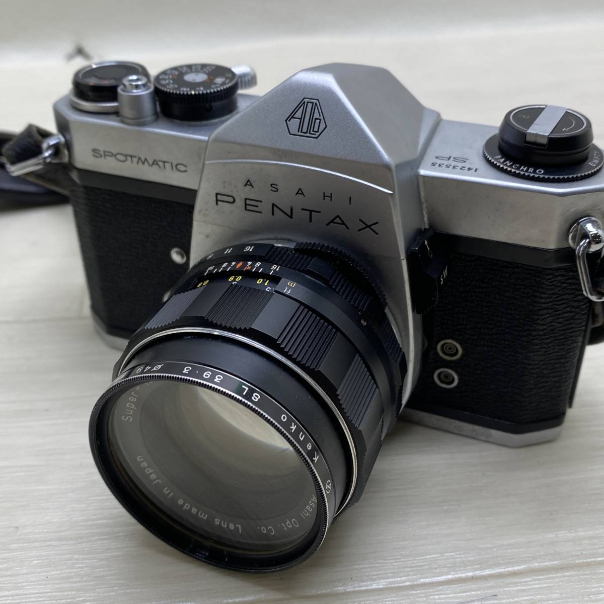 ▲ ASAHI PENTAX SUPER-TAKUMAR 一眼レフフィルムカメラ SPOTMATIC ジャンク品 部品取り 修理 ケース付き ▲ G12481_画像3