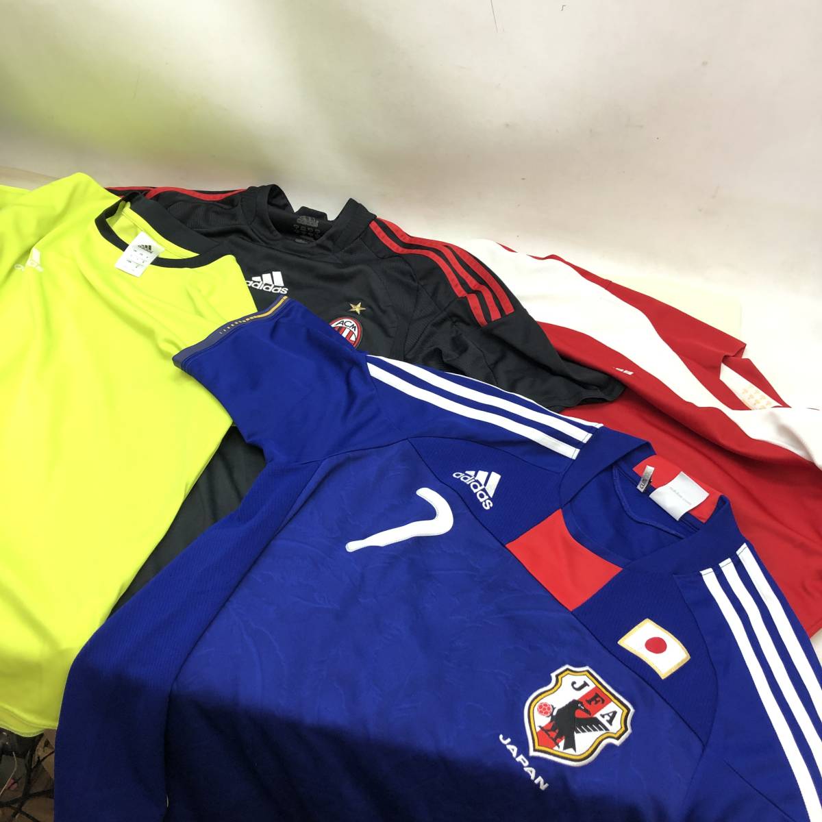 △ adidas アディダス スポーツウエア まとめ売り サイズいろいろ 半袖 半ズボン 長ズボン Tシャツ ユニフォーム メンズ USED △K72357_画像2