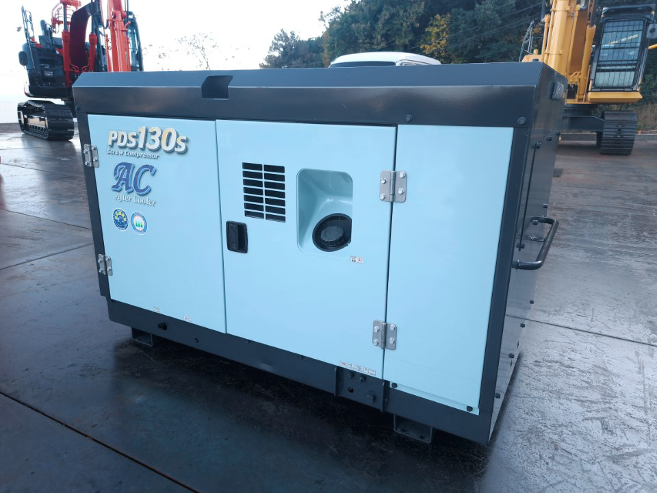 A-378】マキタ沼津 ラビット 防災用ガス発電機 RGi5 ⑤ A-378】マキタ沼津 ラビット 防災用ガス発電機 RGi5 ⑤