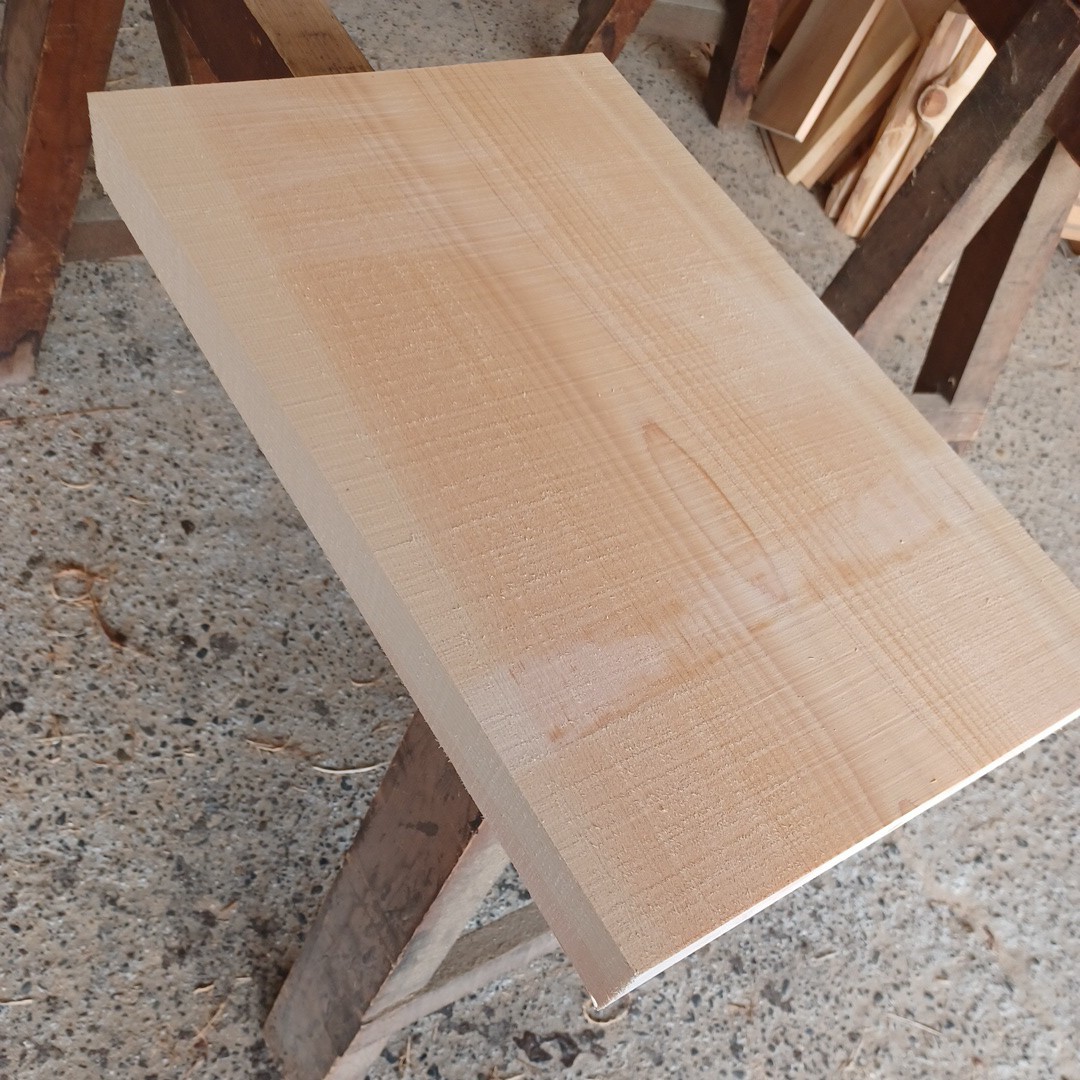 B-1392【53.5×34.6×4.8cm】 国産ひのき 　板 　テーブル 　まな板　 看板 　一枚板　 桧　 檜　無垢材　 DIY_画像2
