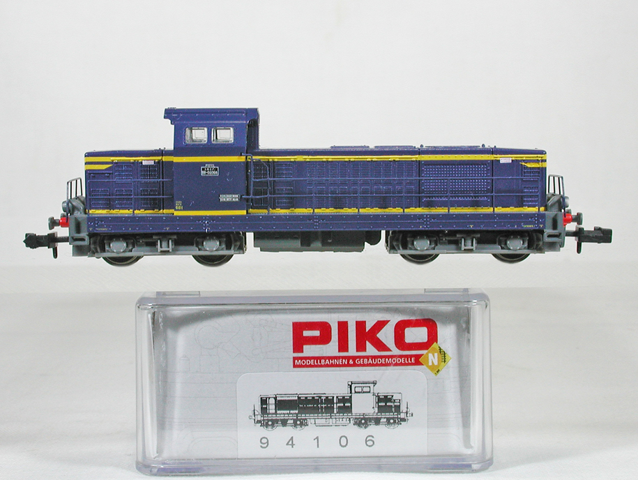 PIKO #94106 ＳＮＣＦ（フランス国鉄） ＢＢ６６０００型ディーゼル機関車 （旧塗装）ダークブルー ／ブライトイェロー帯