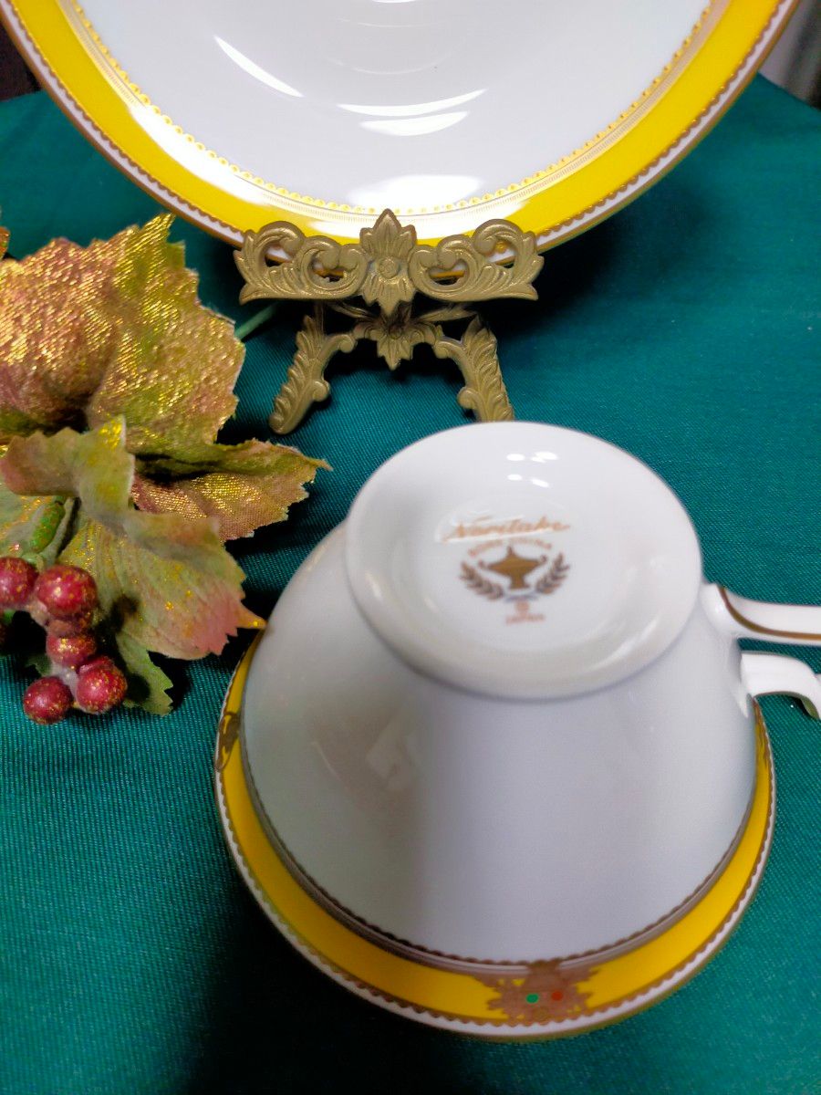 希少 NORITAKE ノリタケ カップ&ソーサー ヴィヴィッドソロ 希少 NORITAKE ノリタケ カップ&ソーサー ヴィヴィッドソロ