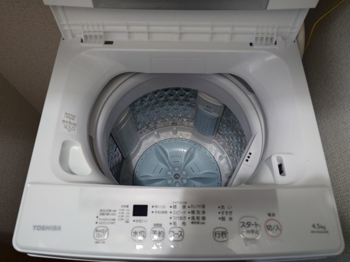 超美品 TOSHIBA 東芝 電気洗濯機 標準洗濯容量4.5kg・標準脱水容量4.5kg Wダブルシャワー洗浄 2023年製 AW-45GA2 付属品 使用頻度少_画像4