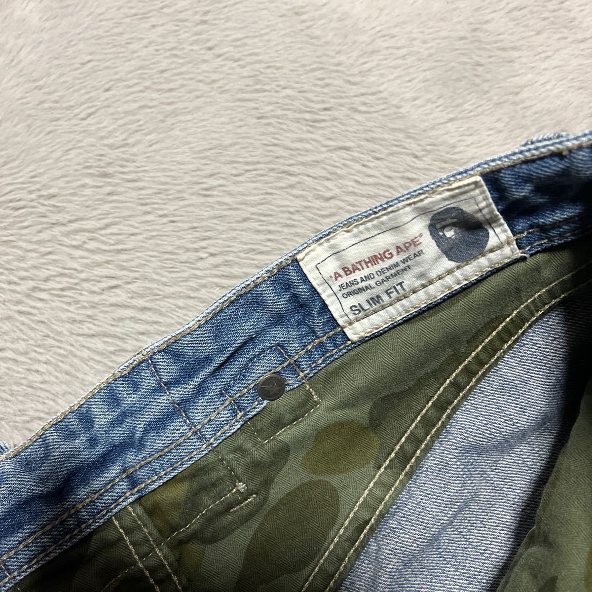 A BATHING APE BAPE KAWS TIGER SHARK PANTS シャーク デニム A BATHING APE BAPE KAWS TIGER SHARK PANTS シャーク デニム
