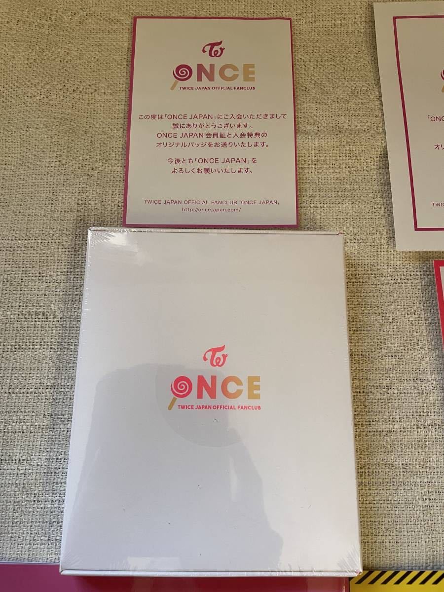 TWICE ONCE JAPAN ファンクラブ 継続 特典 限定 グッズ キーホルダー 会報 _画像4