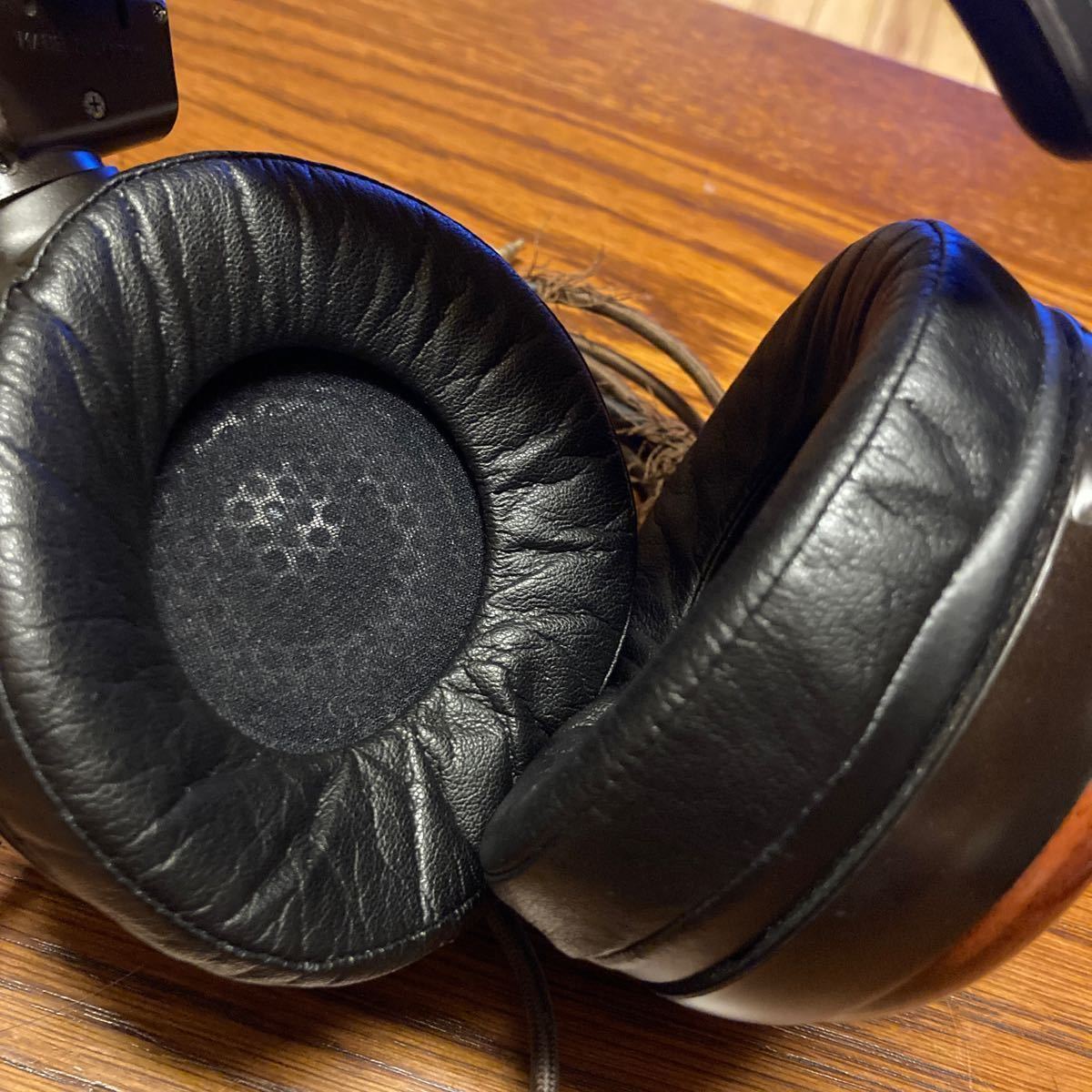 audio-technica ATH-W10VTG オーディオテクニオーディオ機器 現状品 密閉型ダイナミックヘッドホン 通電確認済み 詳細商品メッセージ_画像9