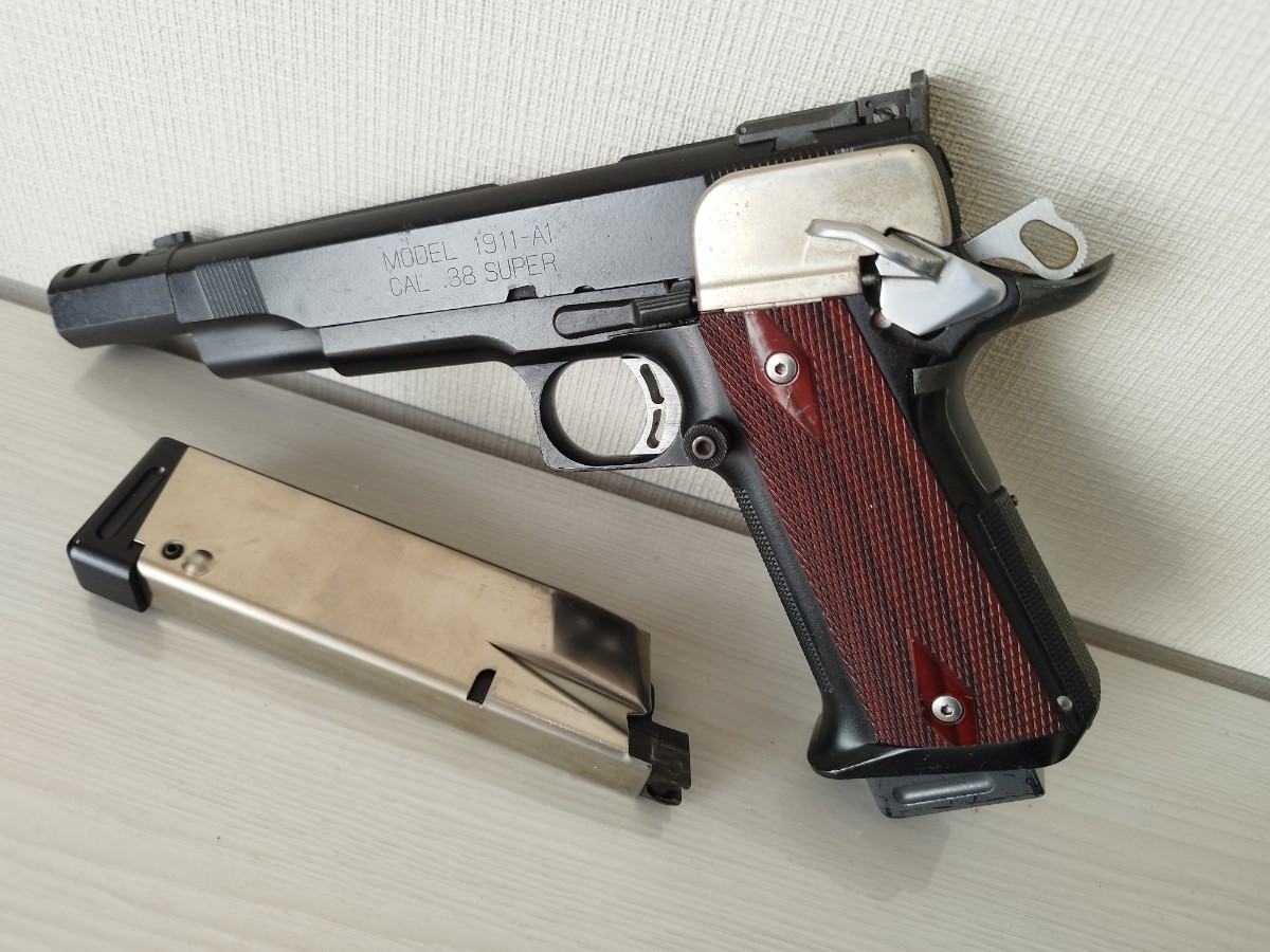 MGC スプリングフィールド カスタム 1911 .38 SUPER ガスブローバック　CASPIAN ARMS LTD刻印 マガジン2本付き_画像1