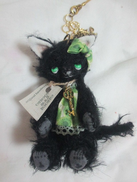 作家様製　黒猫のバッグチャーム　座高10cmくらい　中古美品_画像5