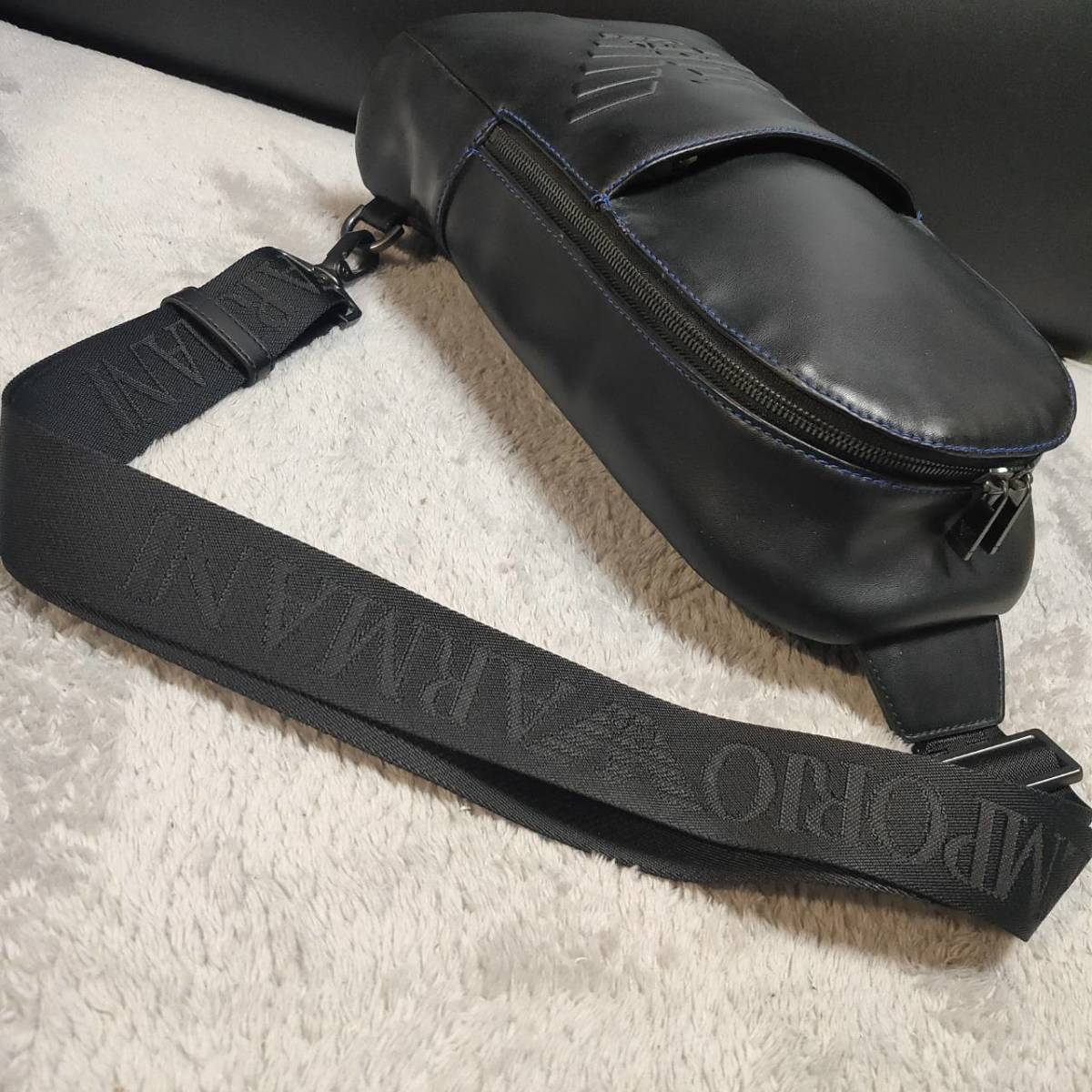 1円~【美品】エンポリオアルマーニ EMPORIO ARMANI ボディバッグ ショルダー メンズ ビジネス クロスボディ 斜め掛け ブラック_画像7