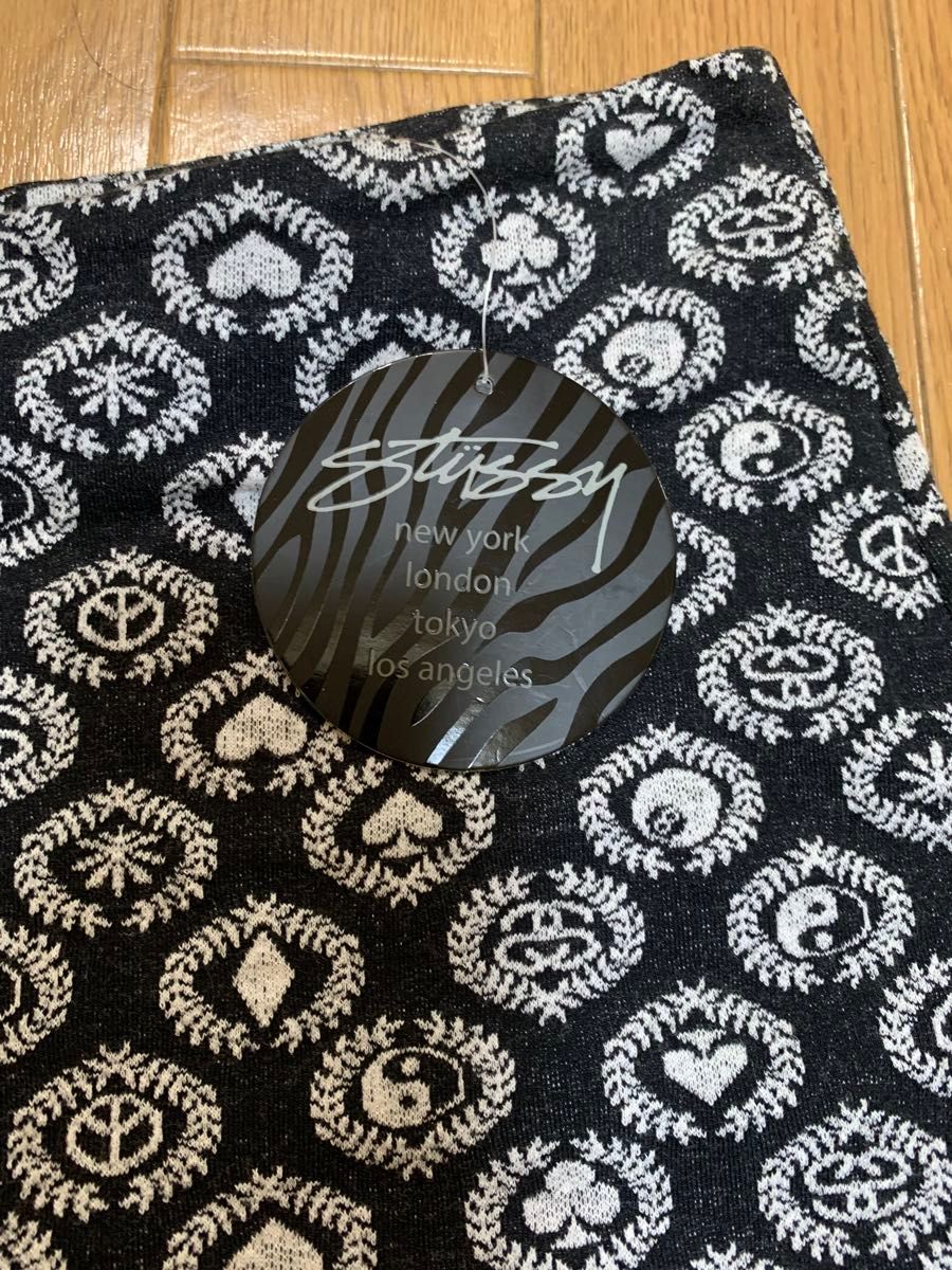 新品未使用 総柄 STUSSY ステューシー カジュアルパンツ レギンス 黒 パンツ