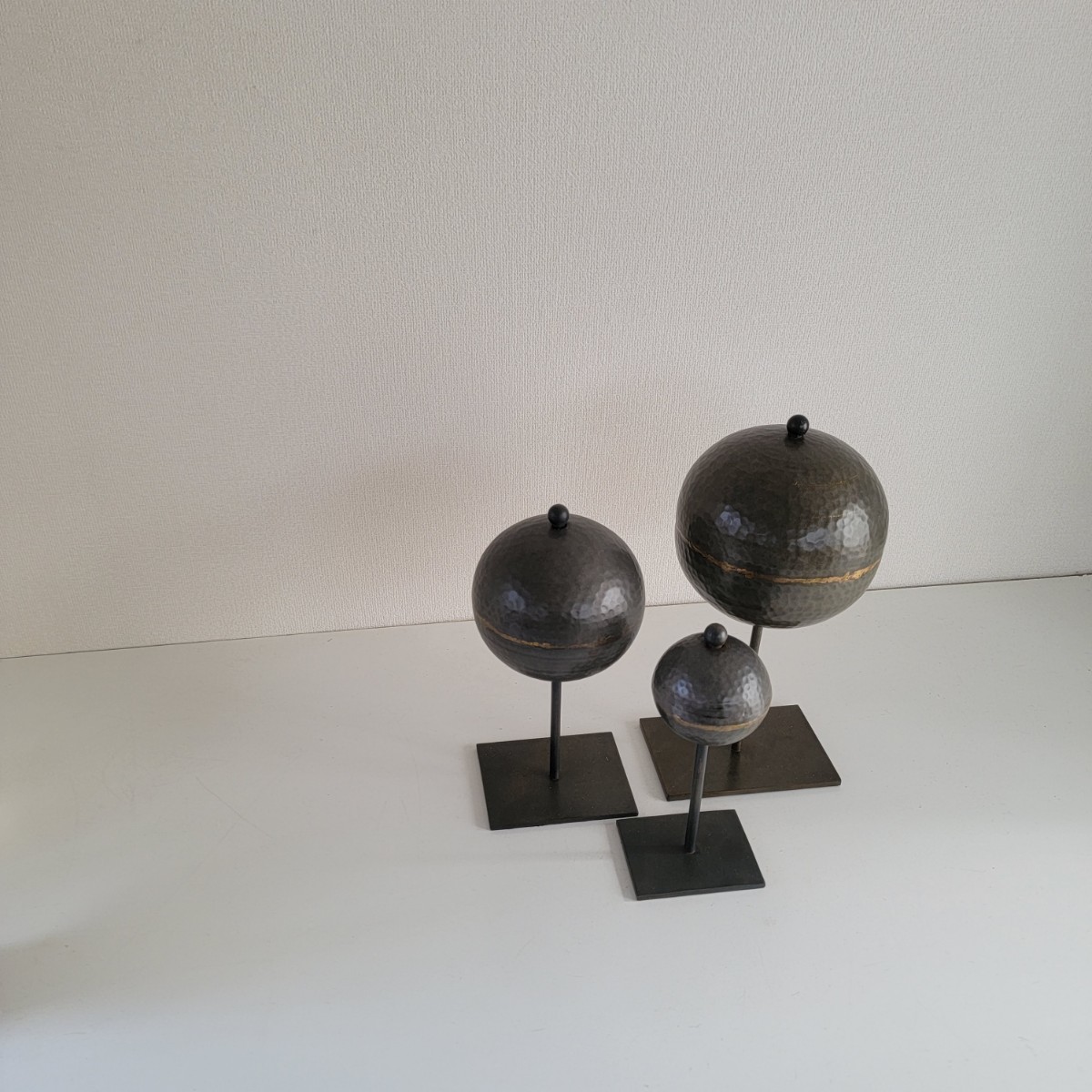 展示品 金属 無機質 球体 回転 立体オブジェ 三体セット 浮遊 空間 ディスプレイ モダン ミッドセンチュリー デザイン 置物 オブジェ _画像9