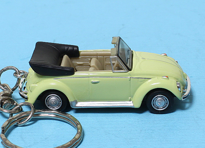*VW*Volkswagen Beetle Cabriolet* Volkswagen Beetle кабриолет * светло-зеленый * миникар * брелок для ключа * аксессуары *
