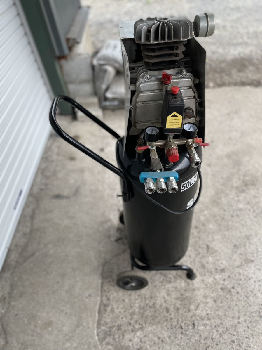 100V エアー コンプレッサー 縦型 50リットル タンク