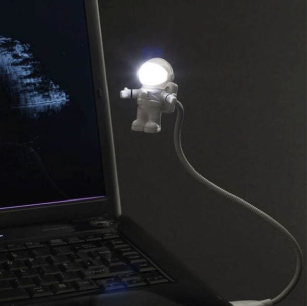 新品#宇宙飛行士USBデスクLEDランプ【2個セット】USB ポート 樹脂　ナイトライト_画像4