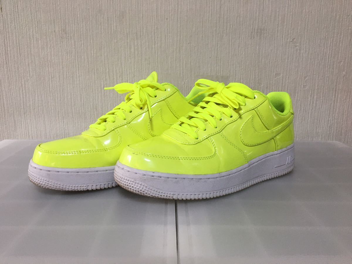 NIKE エアフォース1 ボルトイエロー 26.0㎝_画像2