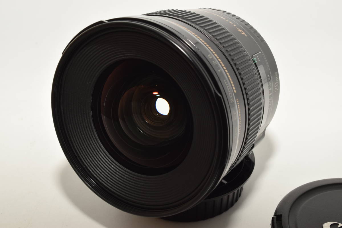 極上品】 Canon 単焦点レンズ EF20mm F2.8 USM フルサイズ対応 極上品】 Canon 単焦点レンズ EF20mm F2.8 USM フルサイズ対応