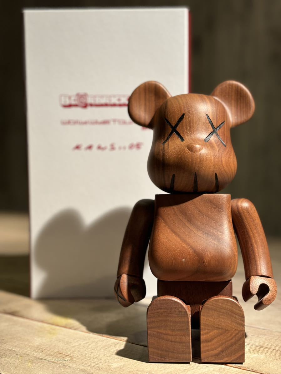 カリモク　ベアブリック/BE@RBRICK WORLD WIDE TOUR KAWS 400%(メディコムトイ・カウズ・フィギュア)_画像4