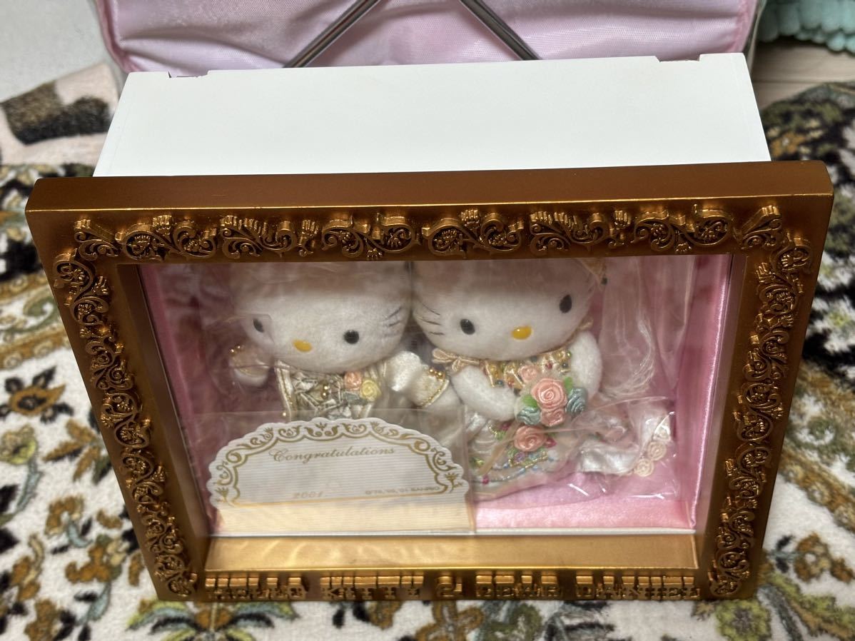 木製箱入り、ハローキティ&ディアダニエルウェディングドレス 木製箱入り、ハローキティ&ディアダニエルウェディングドレス