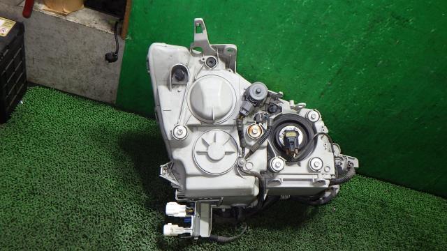 クラウン DBA-GRS182 左ヘッドランプ STANLEY 30-313 81150-30A70 中古_画像2