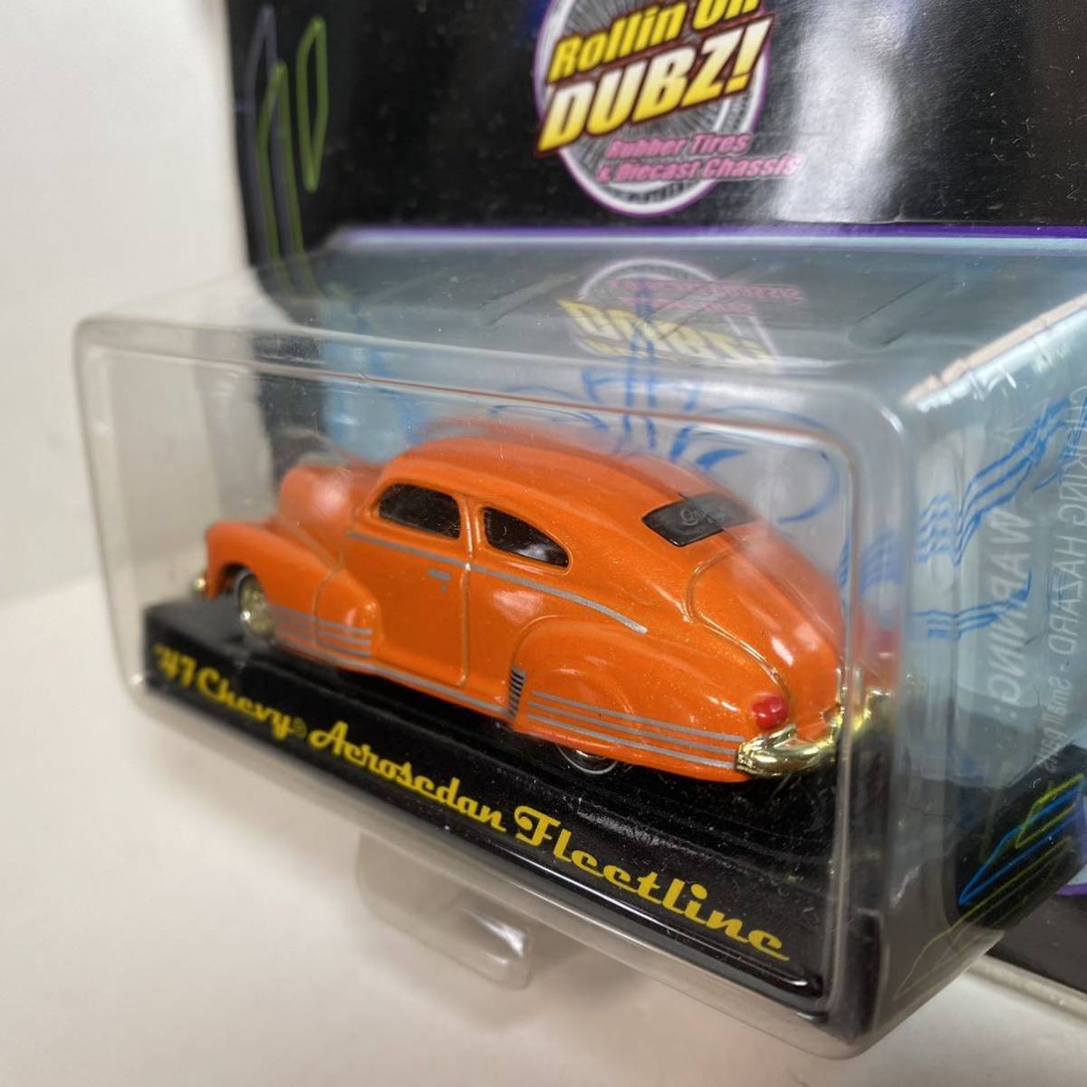 JADA 1/64 Street LOW '47 CHEVY FLEETLINE シェビー　フリートライン　ローライダー　デイトン Dayton ゴールド_画像4