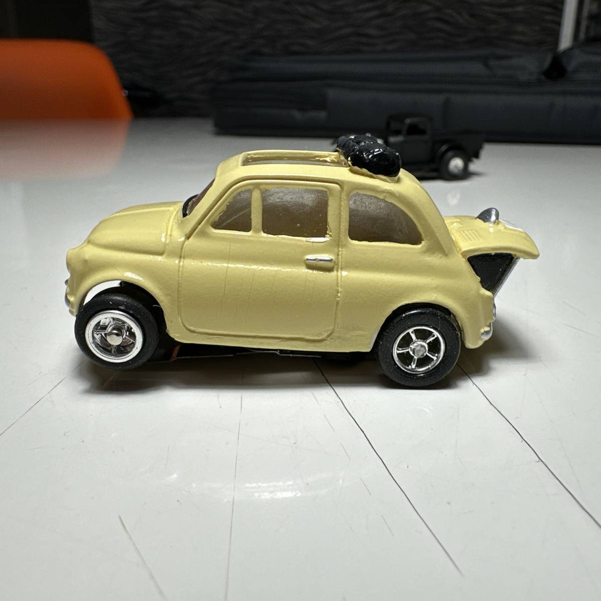 Auto World Xtraction☆ルパン三世 カリオストロの城 ☆FIAT 500（追跡バージョン）レジンカスタム☆AFX/TYCO/HOスロットカーの画像2