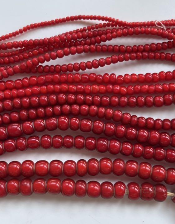  Indian Native American n white Hearts beads ( red )9mm sphere one ream length approximately 55cm