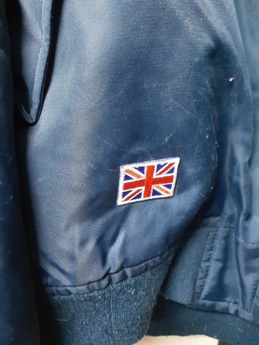イギリス古着スキンズOiパンクスタイルビンテージ80'sビッグサイズLONSDALEロゴ刺繍ma-1ジャケット_画像4