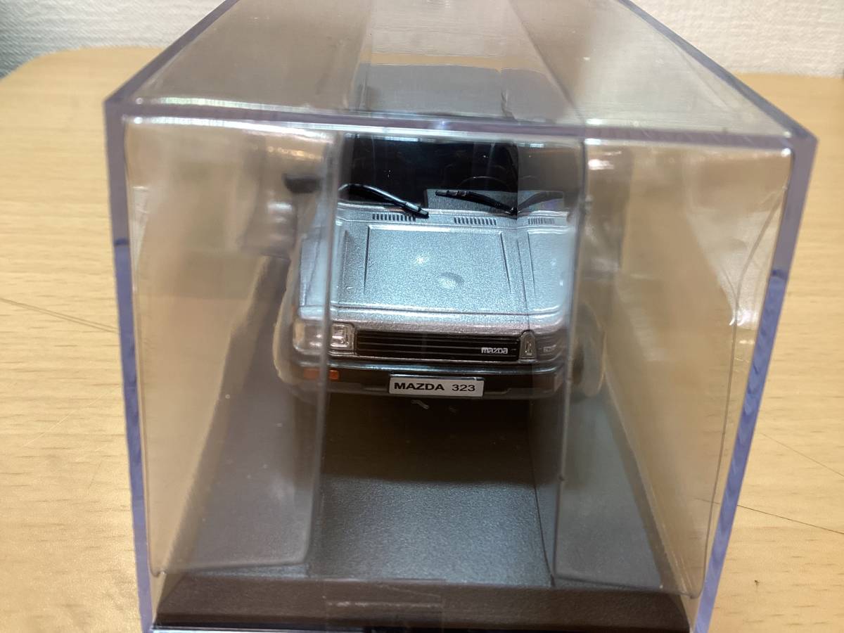 国産名車　コレクション 1/43 マツダ　323 ファミリア　　1983 定形外350円　塗装浮き有り_画像2