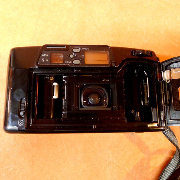 a103 PENTAX 200M 70-X 35-70mm コンパクトフィルムカメラ サイズ:幅約13.5cm 高さ約7.5cm 奥行約4.5cm/60_画像7