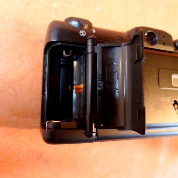 a258 Canon Autoboy Luna 105 コンパクトフィルムカメラ サイズ:幅約12.5cm 高さ約6.5cm 奥行約5cm/60の画像7