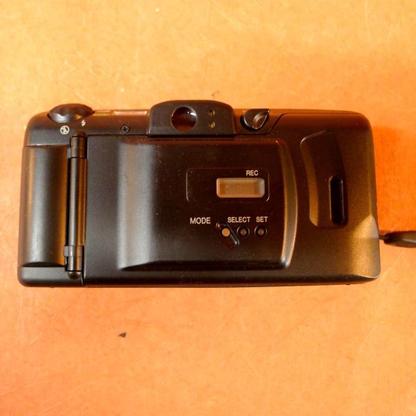 a258 Canon Autoboy Luna 105 コンパクトフィルムカメラ サイズ:幅約12.5cm 高さ約6.5cm 奥行約5cm/60の画像5