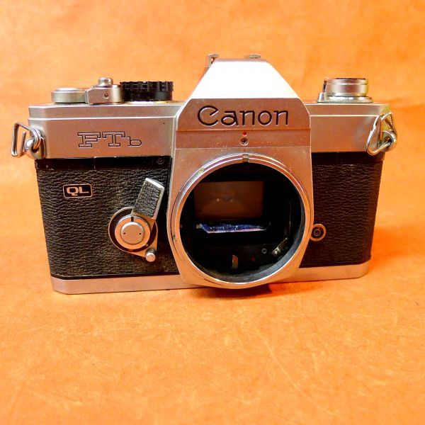 a284 Canon フィルムカメラ2点 レンジファインダー Canon FTb/Canonet QL17 ケース付/60の画像2