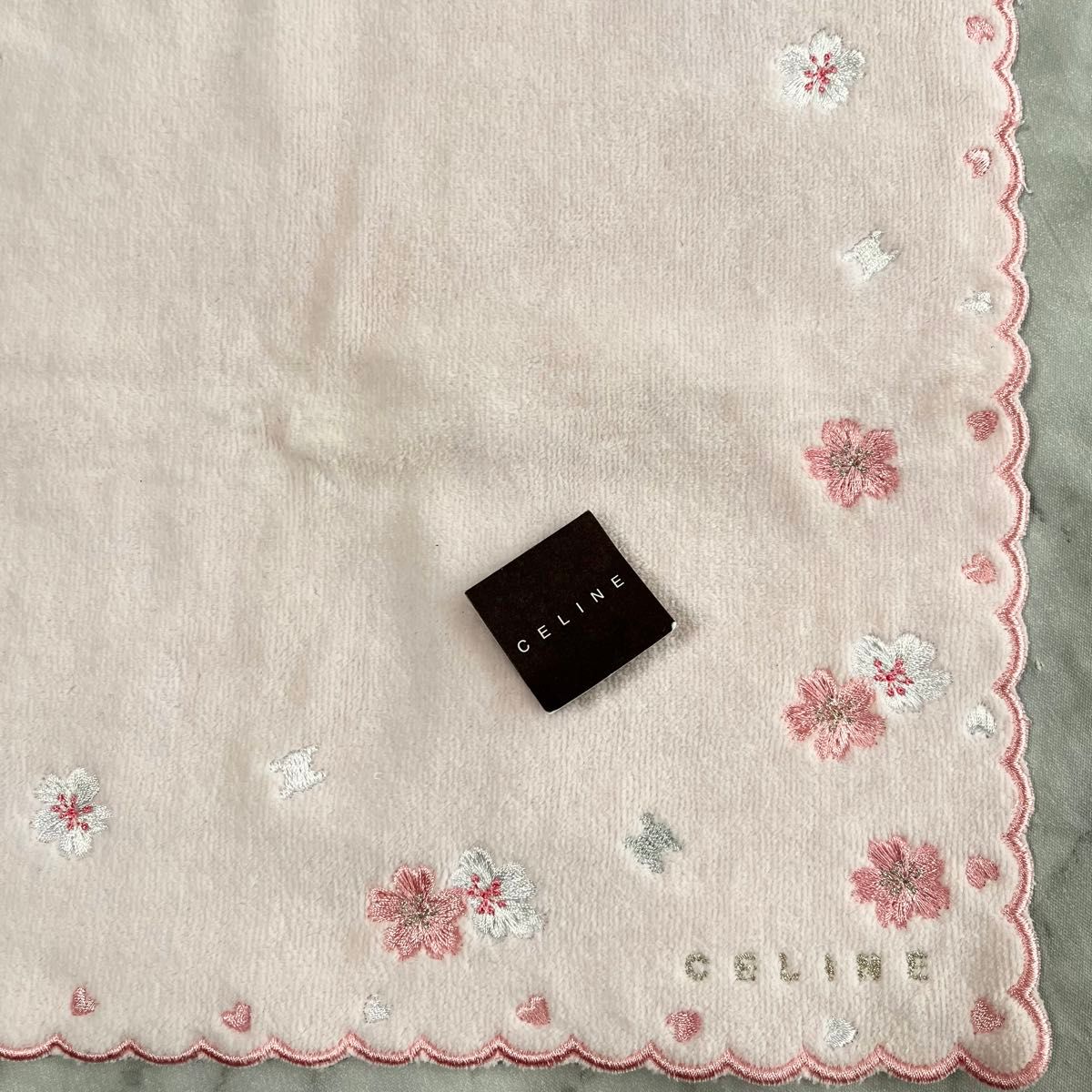 CELINE セリーヌ　タオルハンカチ　桜　ピンク