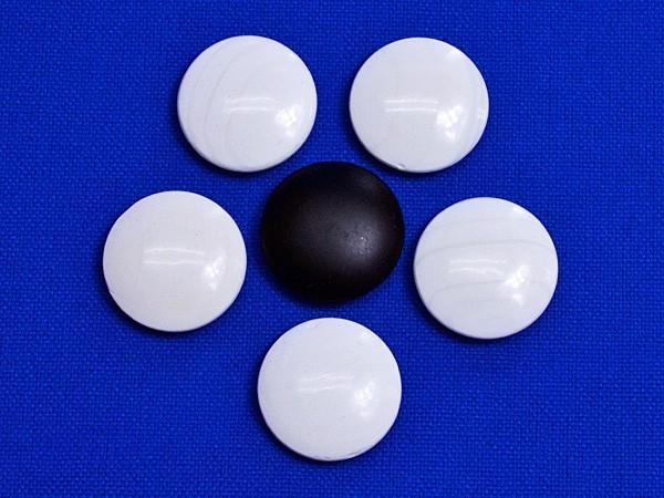 碁石 日向特製蛤碁石 34号 徳用 厚み9.5mm【囲碁将棋専門店の 碁石 日向特製蛤碁石 34号 徳用 厚み9.5mm【囲碁将棋専門店の