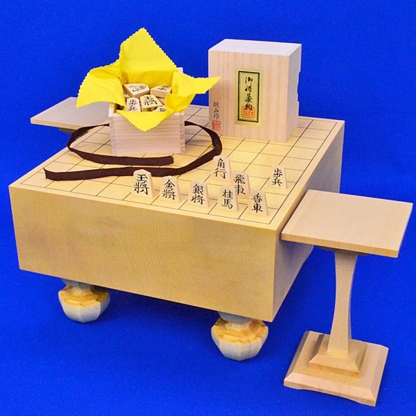 将棋セット 新かや4寸足付将棋盤セット(将棋駒薩摩産本黄楊特上 将棋セット 新かや4寸足付将棋盤セット(将棋駒薩摩産本黄楊特上
