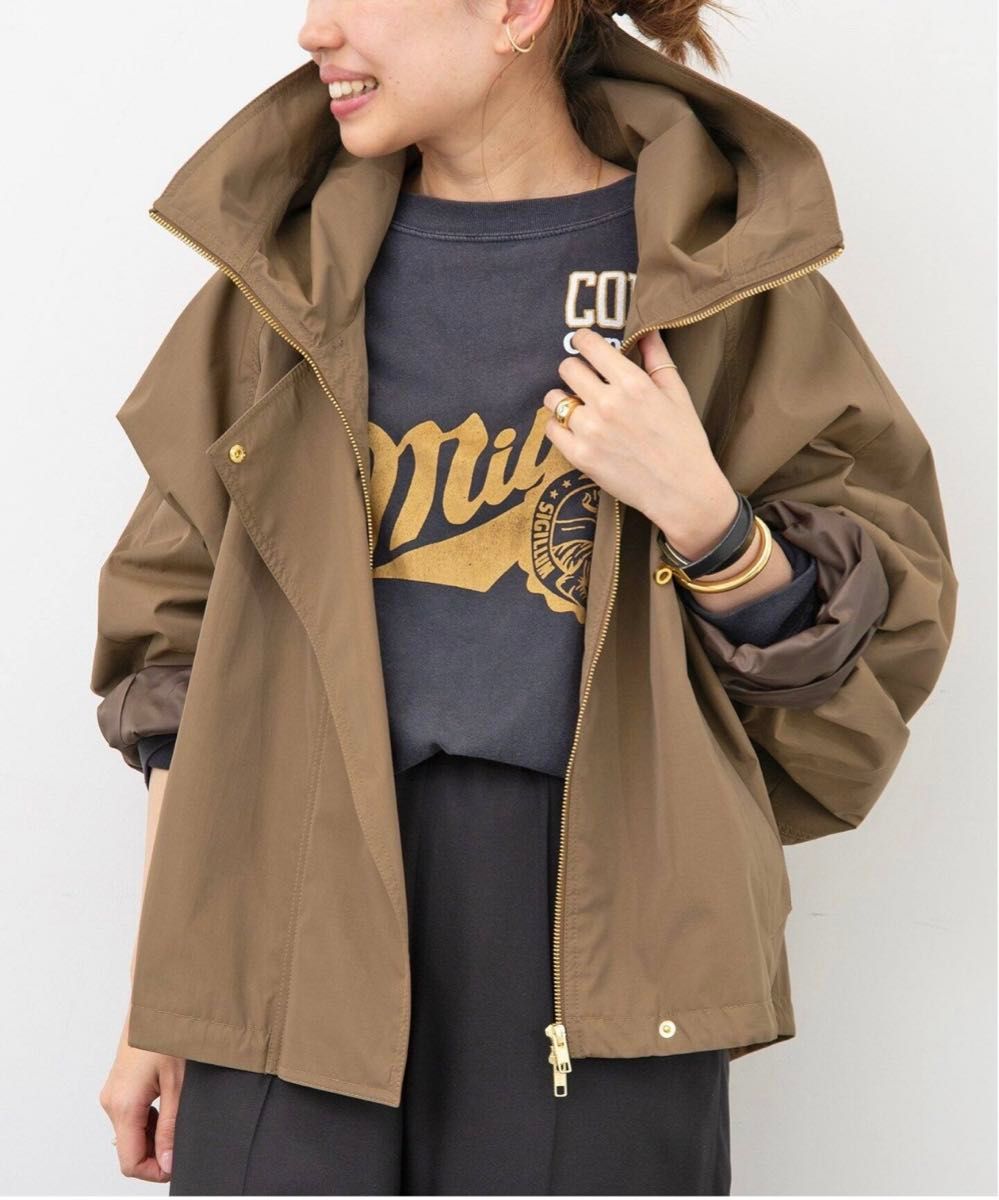 新品タグ付き Deuxieme Classe LIBERADD/リベラド HOODIE 新品タグ付き Deuxieme Classe LIBERADD/リベラド HOODIE