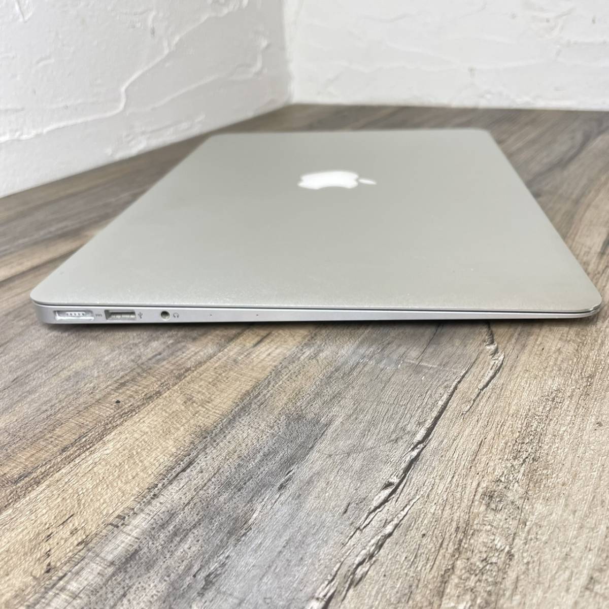【M3今】★【ジャンク】Apple MacBook Air Macbook Air　A1466　　詳細不明　ノートPCパソコン_画像4