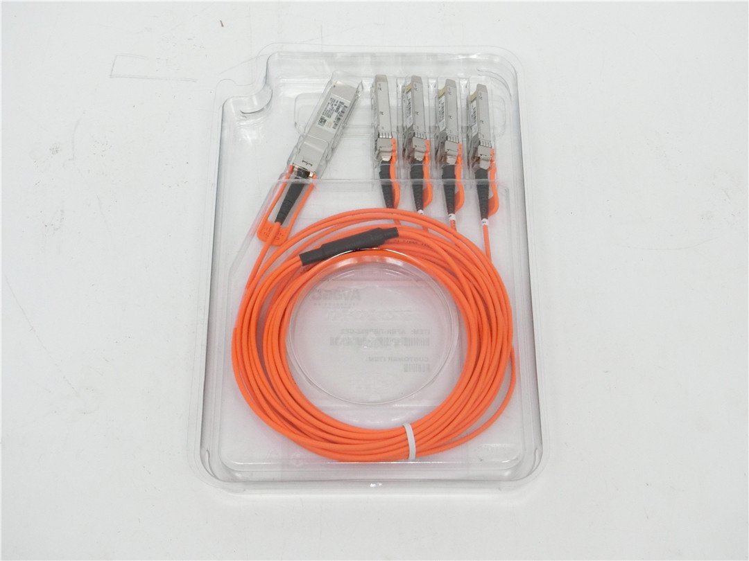 新品未使用品 Cisco QSFP-4X10G-AOC3M 10-2933-02 40G QSFP + - 4x10G SFP+ 3M 光ケーブル送料無料の画像2