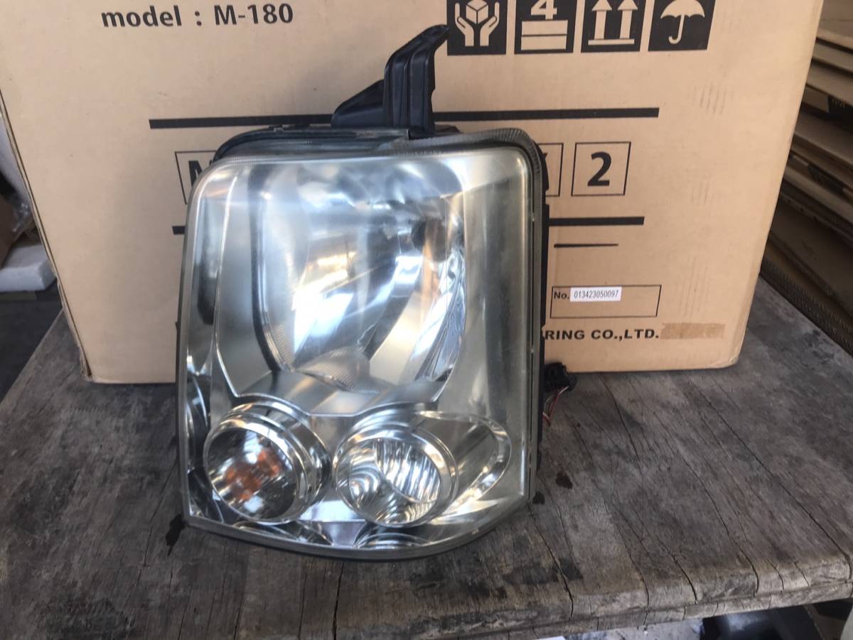  Suzuki Every DA64W left head light 35100-68H61