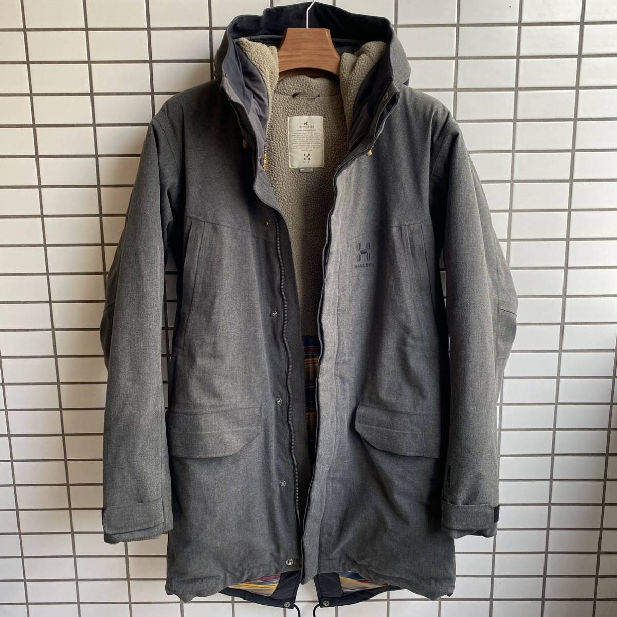 ホグロフス シルヤンパーカ グレー Sサイズ HAGLOFS SILJAN PARKA ボア　中綿　ジャケット アウトドア モッズコート　マウンテンパーカー_画像2