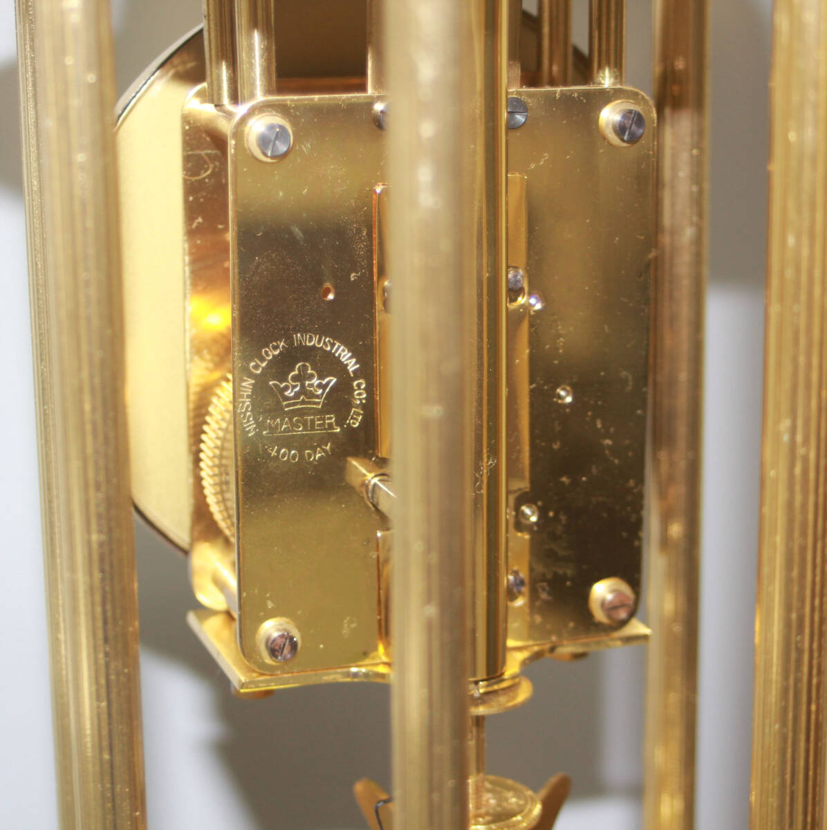 アンティーク 機械式 置時計 黄金色 回転振り子 400DAY MASTER SPECIAL 動作良好 ガラスドーム_画像9