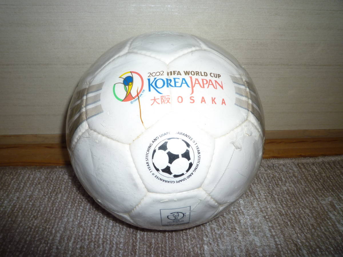 アディダス 2002年日韓ワールドカップサッカーボール SIZE-5 難あり_画像1